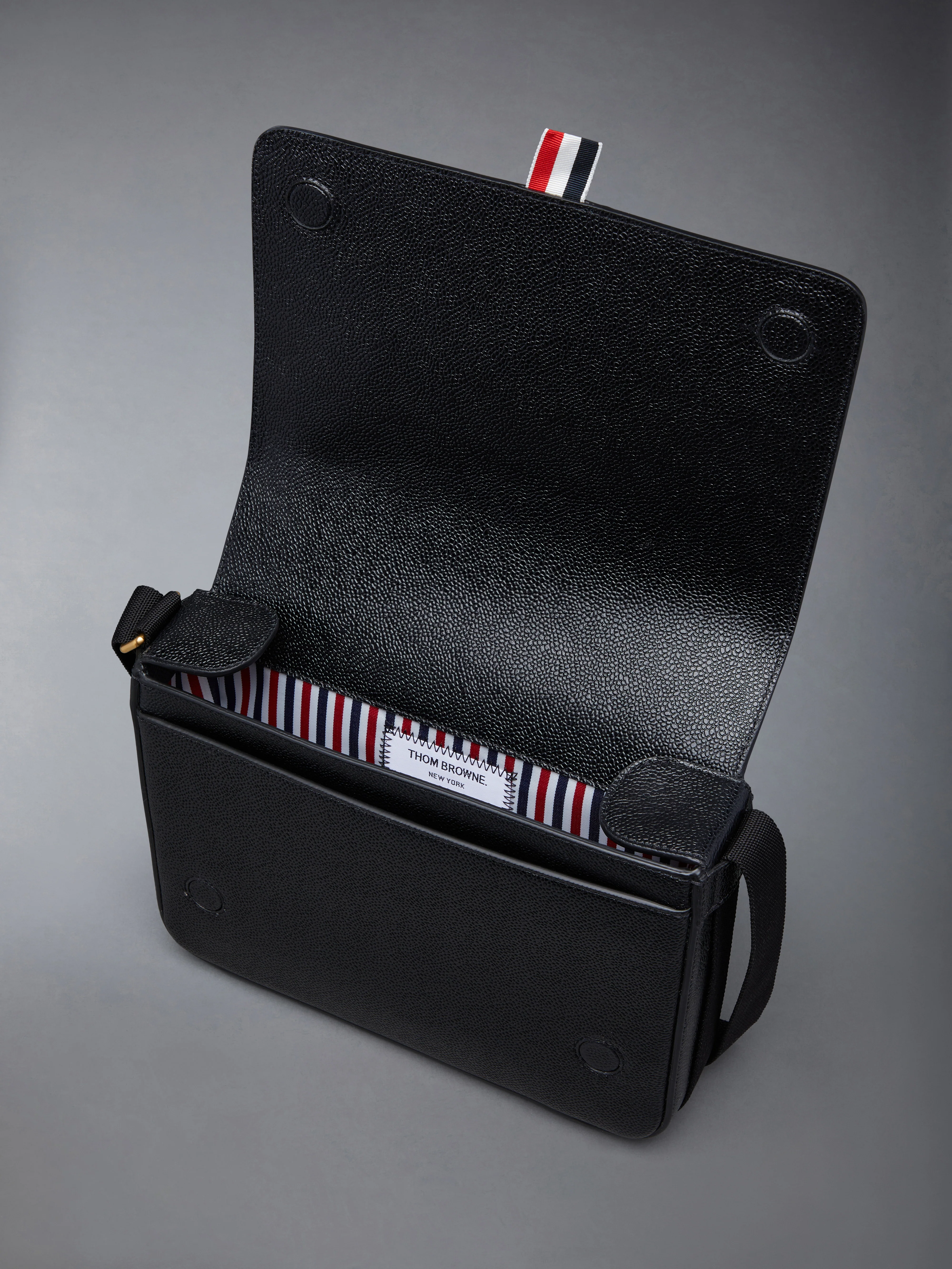 PEBBLE GRAIN REPORTER BAG - Image 5