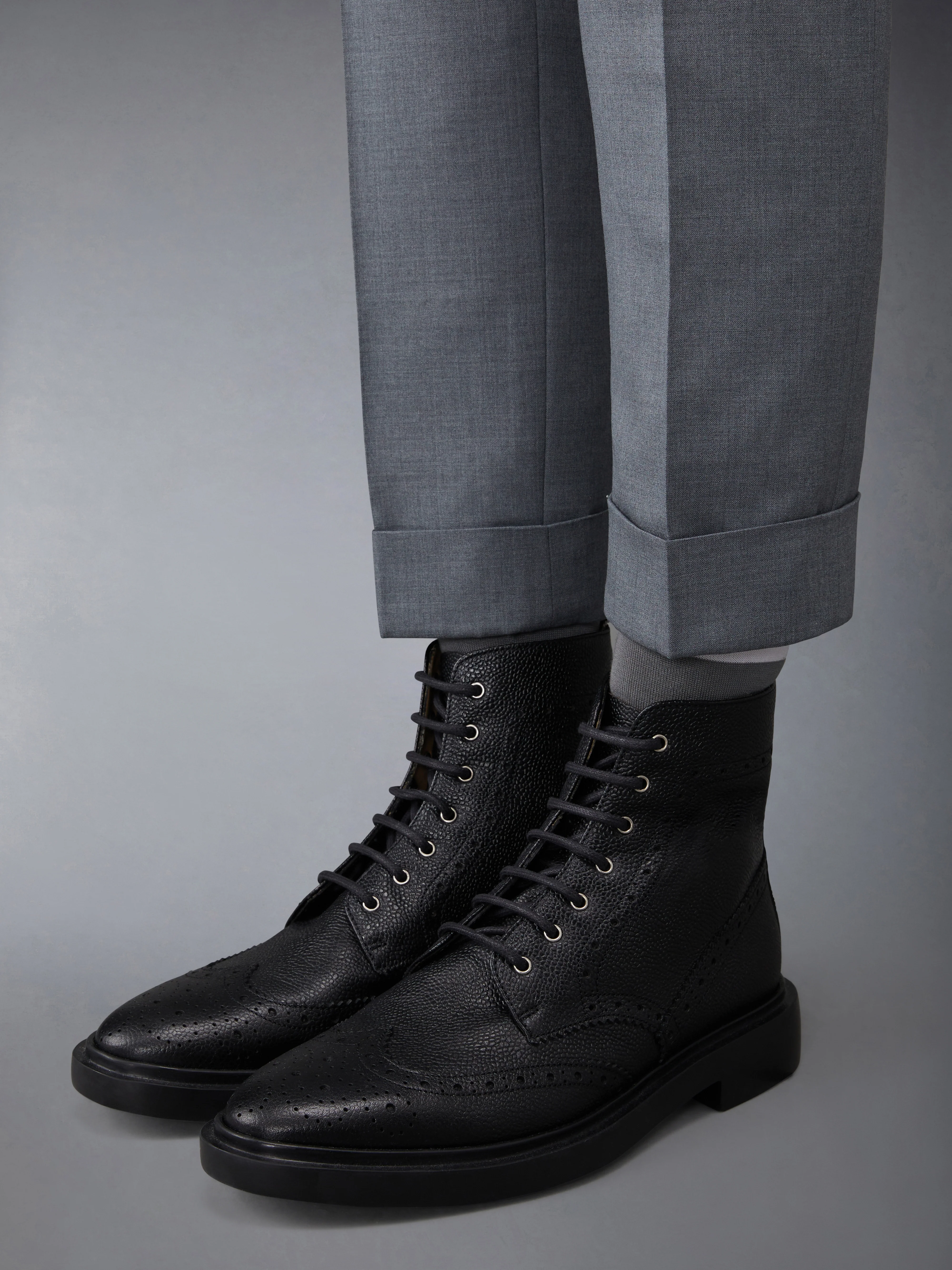 PEBBLE GRAIN RUBBER SOLE CLASSIC WINGTIP BOOT - Image 4